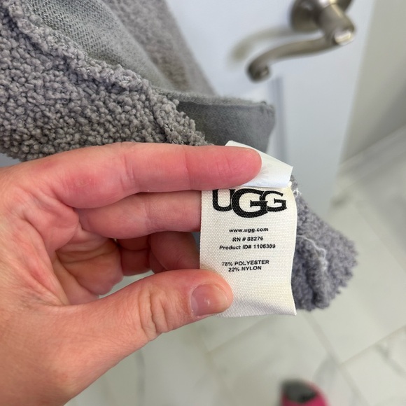 UGG Phoebe Wrap Cardigan Gray Size S Retail $118 Winter Warm Snow Cozy Soft - Picture 6 of 7